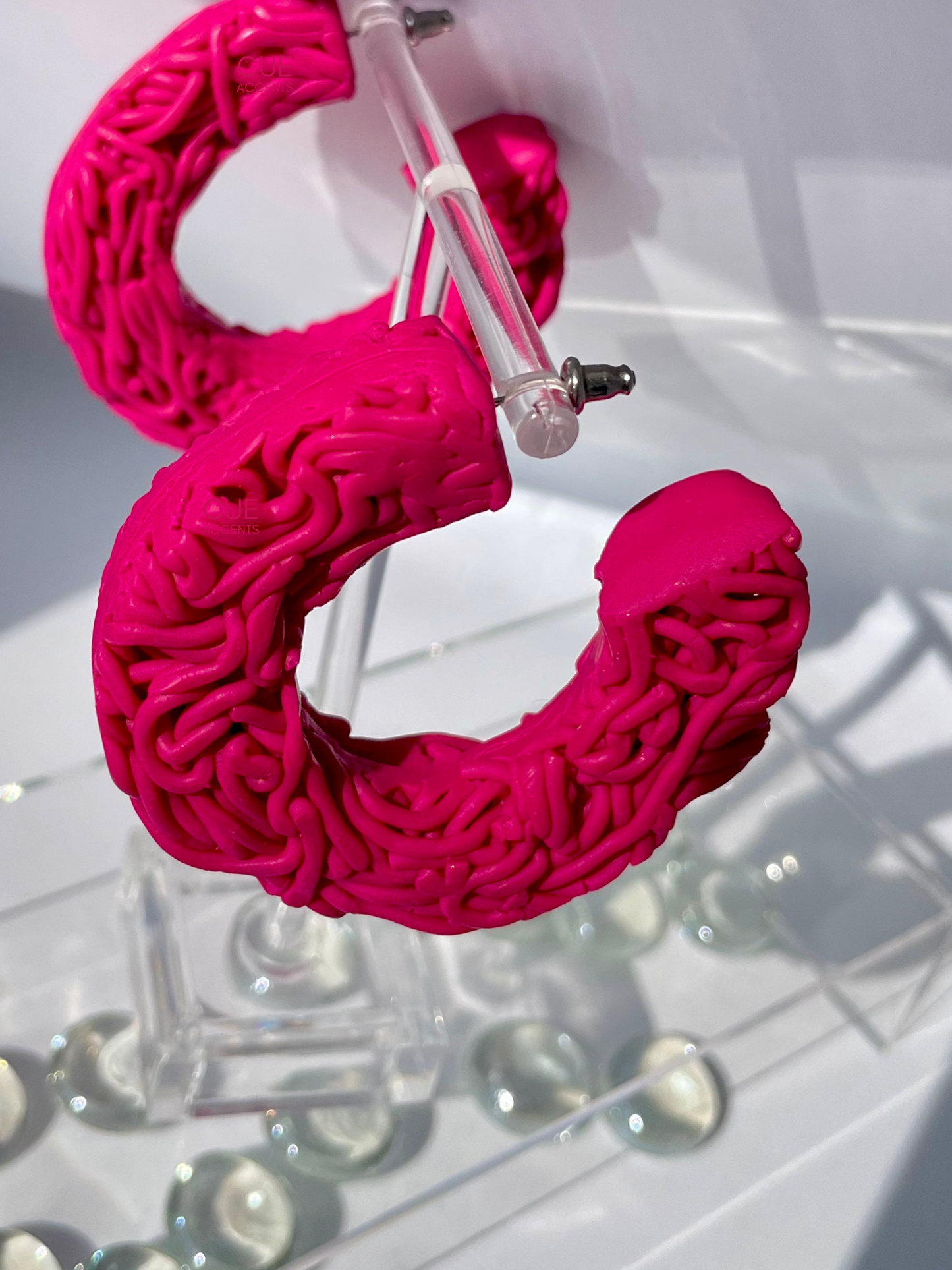 'Tangled' Hoop Earrings (FUCHSIA)